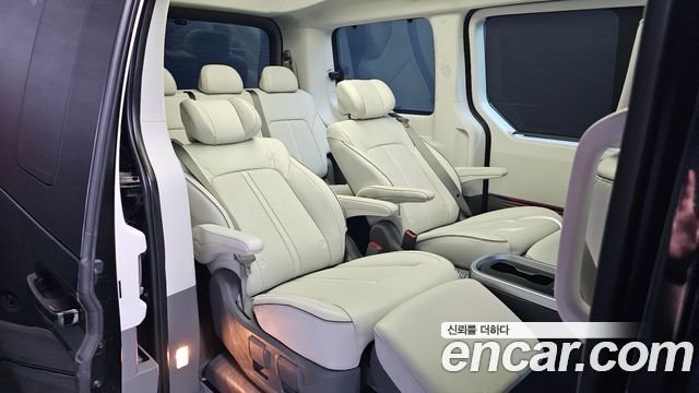 Hyundai Staria Lounge 7-Seater Limousine 2022 — фото 11