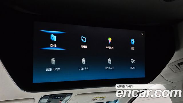 Hyundai Staria Lounge 7-Seater Limousine 2022 — фото 17