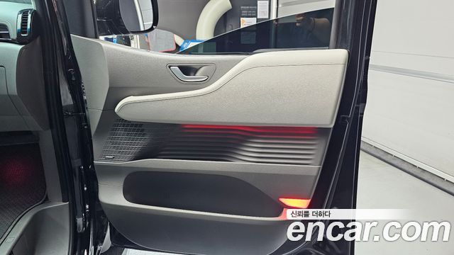 Hyundai Staria Lounge 7-Seater Limousine 2022 — фото 24