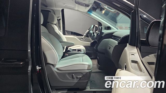 Hyundai Staria Lounge 7-Seater Limousine 2022 — фото 26