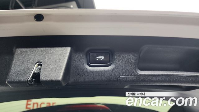 Hyundai Santa Fe Diesel 2.2 2WD Prestige 2021 — фото 18
