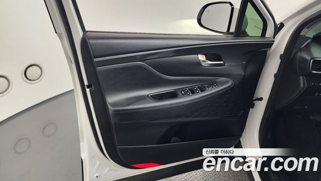Hyundai Santa Fe Diesel 2.2 2WD Prestige 2021 — фото 24