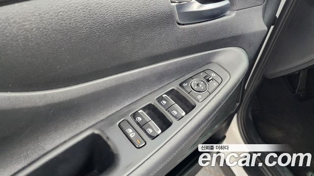 Hyundai Santa Fe Diesel 2.2 2WD Prestige 2021 — фото 29