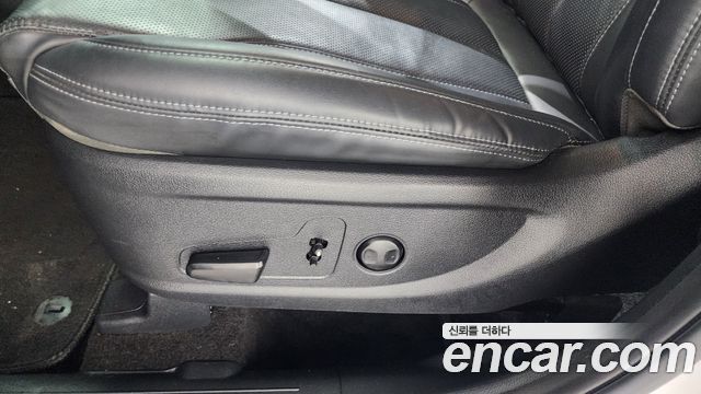 Hyundai Santa Fe Diesel 2.2 2WD Prestige 2021 — фото 31