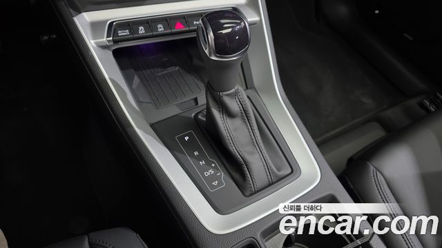 Audi Q3 (F3) 40 TFSI Quattro Premium 2025 — фото 9