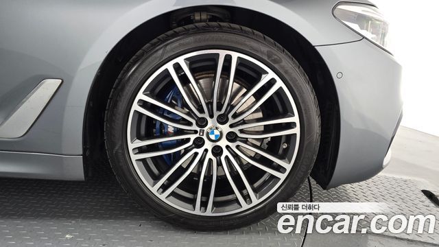 BMW 5 Series (G30) 530i M Sport Package Plus 2019 — фото 27
