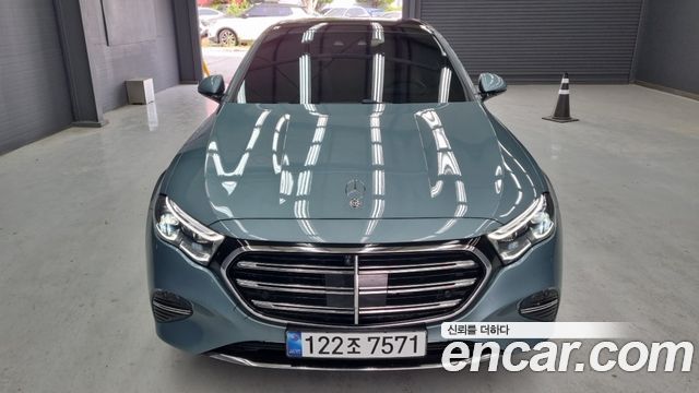 Mercedes-Benz E-Class (W214) E300 4MATIC Exclusive