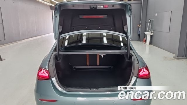 Mercedes-Benz E-Class (W214) E300 4MATIC Exclusive 2024 — фото 16