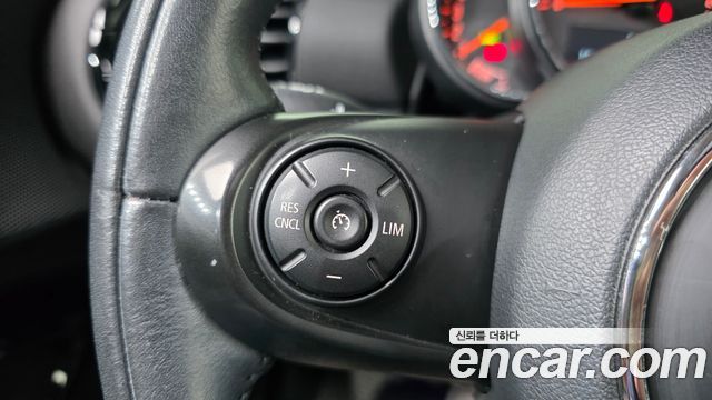 MINI Cooper D Clubman High 2nd 2019 — фото 18