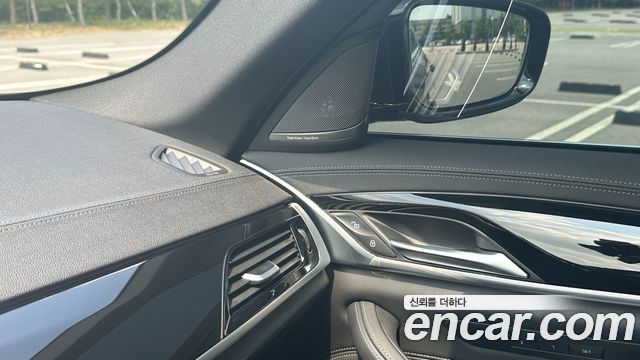 BMW 5 Series (G30) 530i M Sport Package 2022 — фото 15