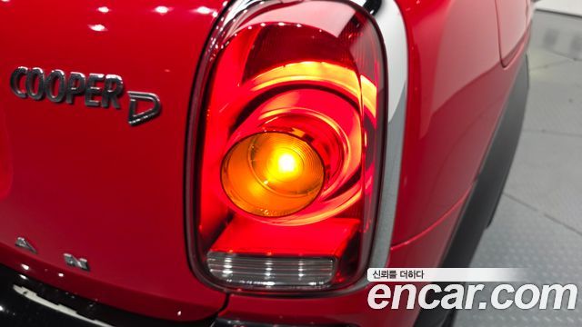 MINI Cooper D Countryman ALL4 2nd 2018 — фото 23