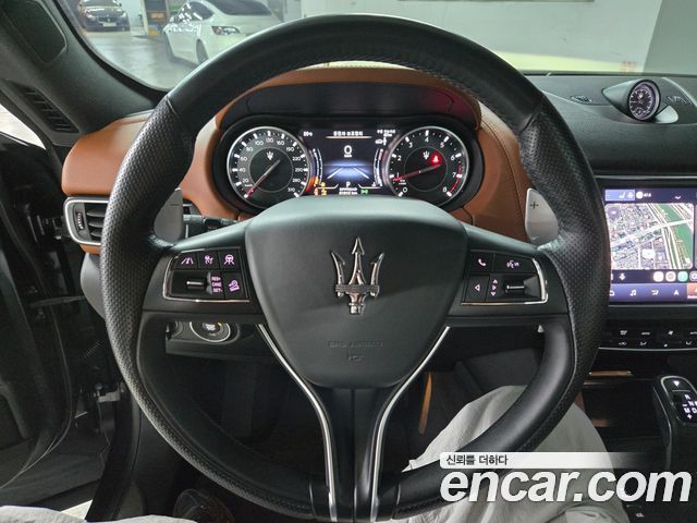 Maserati Levante 2.0 GT AWD 2022 — фото 14