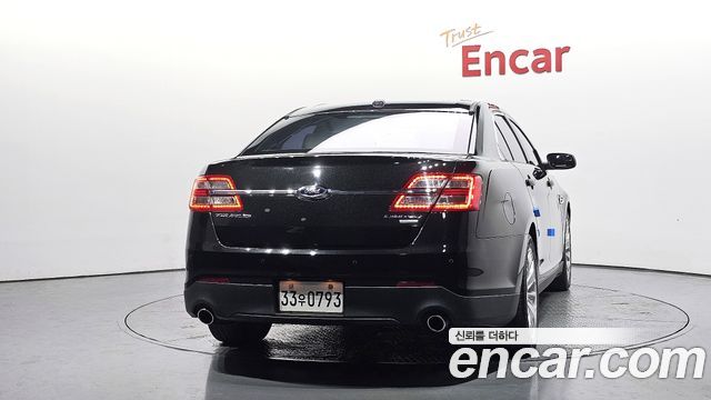 Ford Taurus 2.0 Limited EcoBoost 6th 2015 — фото 4