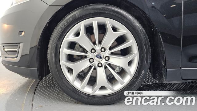 Ford Taurus 2.0 Limited EcoBoost 6th 2015 — фото 5