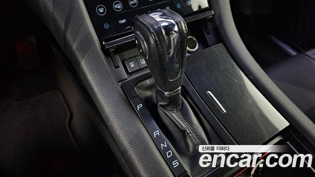Ford Taurus 2.0 Limited EcoBoost 6th 2015 — фото 9