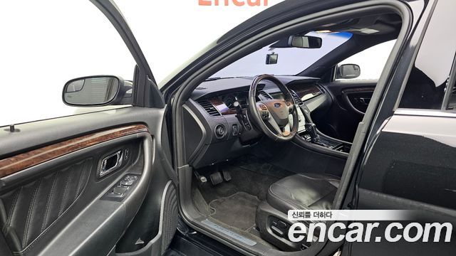 Ford Taurus 2.0 Limited EcoBoost 6th 2015 — фото 10