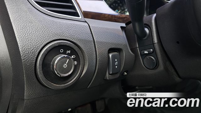 Ford Taurus 2.0 Limited EcoBoost 6th 2015 — фото 12