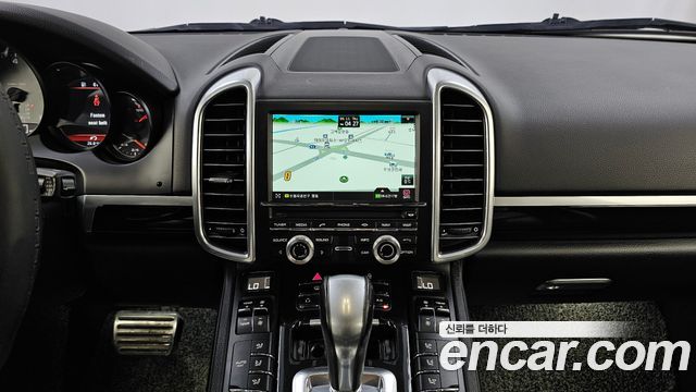 Porsche Cayenne 4.8 S 958 2012 — фото 14
