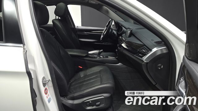 BMW X6 (F16) xDrive 30d 2017 — фото 12