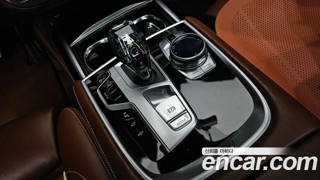 BMW 7 Series (G11) 750Li xDrive Vision 100 Edition 2017 — фото 9