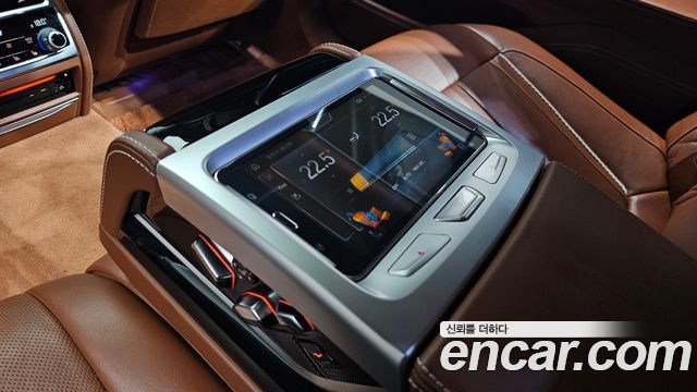 BMW 7 Series (G11) 750Li xDrive Vision 100 Edition 2017 — фото 19