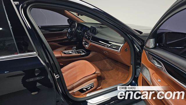 BMW 7 Series (G11) 750Li xDrive Vision 100 Edition 2017 — фото 26