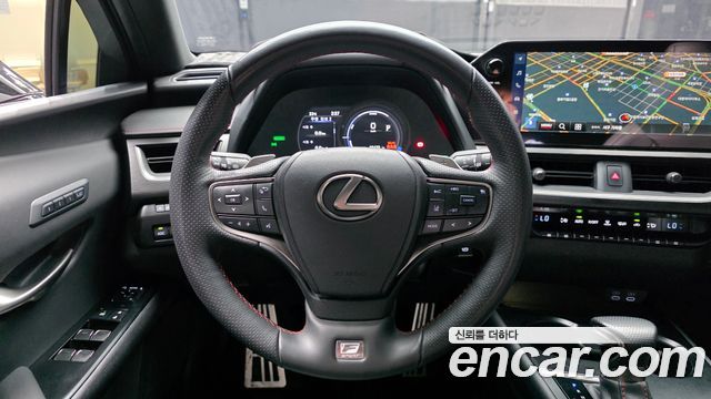 Lexus UX250h 2.0 F-Sport 2WD 2024 — фото 13