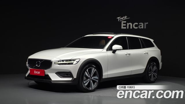 Volvo V60 Cross Country (II) B5 Pro AWD