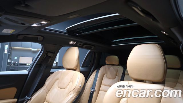 Volvo V60 Cross Country (II) B5 Pro AWD 2021 — фото 18