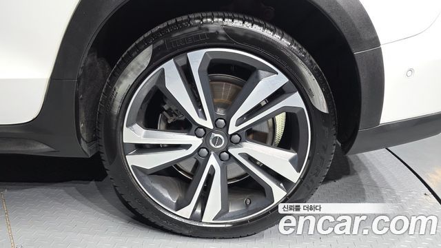 Volvo V60 Cross Country (II) B5 Pro AWD 2021 — фото 21