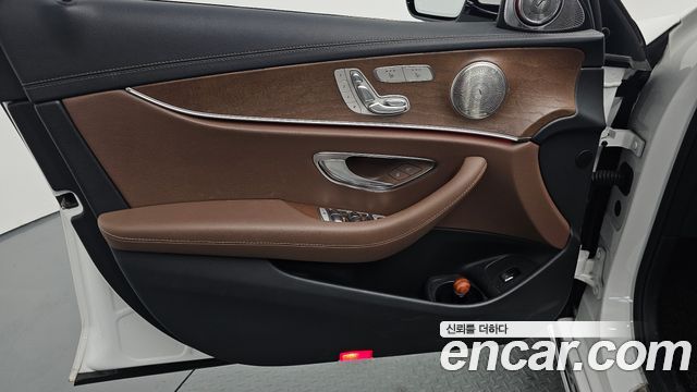 Mercedes-Benz E-Class (W213) E250 Exclusive 2021 — фото 24