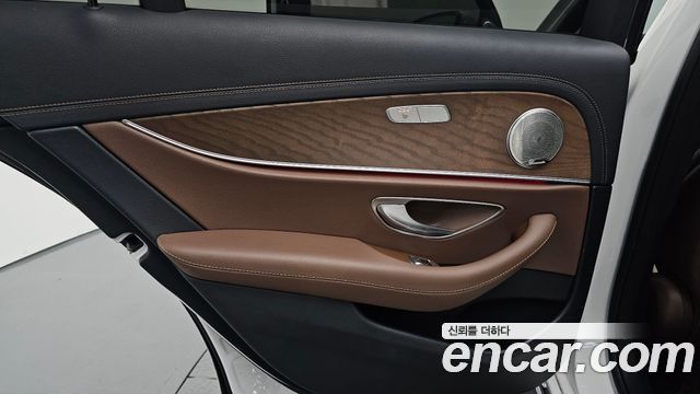 Mercedes-Benz E-Class (W213) E250 Exclusive 2021 — фото 25