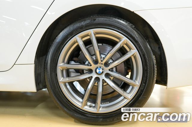 BMW 5 Series (G30) 520d xDrive M Sport Package Plus 2020 — фото 5