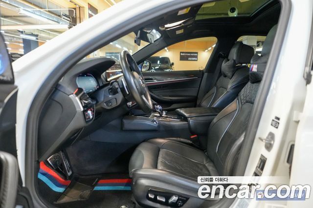 BMW 5 Series (G30) 520d xDrive M Sport Package Plus 2020 — фото 8
