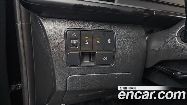 Hyundai Staria Cargo 5-Seater Modern 2023 — фото 16