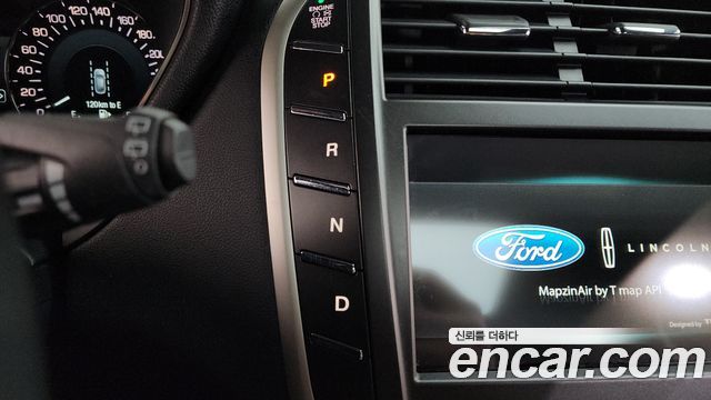 Lincoln MKC 2.0 AWD 2017 — фото 9