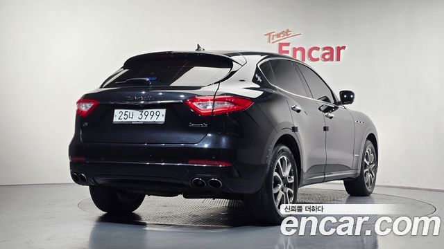 Maserati Levante 3.0 AWD GranLusso 2018 — фото 2