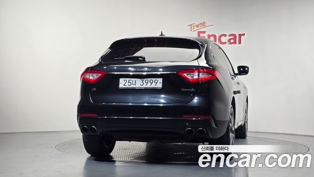 Maserati Levante 3.0 AWD GranLusso 2018 — фото 4