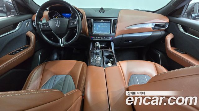 Maserati Levante 3.0 AWD GranLusso 2018 — фото 7