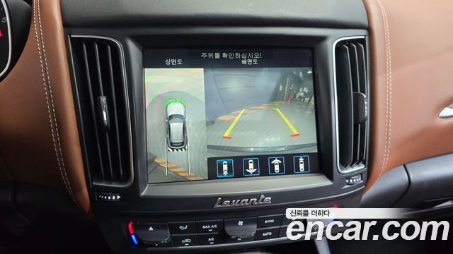 Maserati Levante 3.0 AWD GranLusso 2018 — фото 14