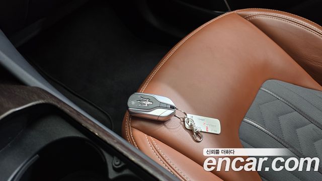 Maserati Levante 3.0 AWD GranLusso 2018 — фото 15