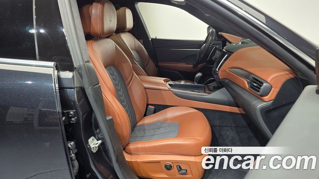 Maserati Levante 3.0 AWD GranLusso 2018 — фото 26