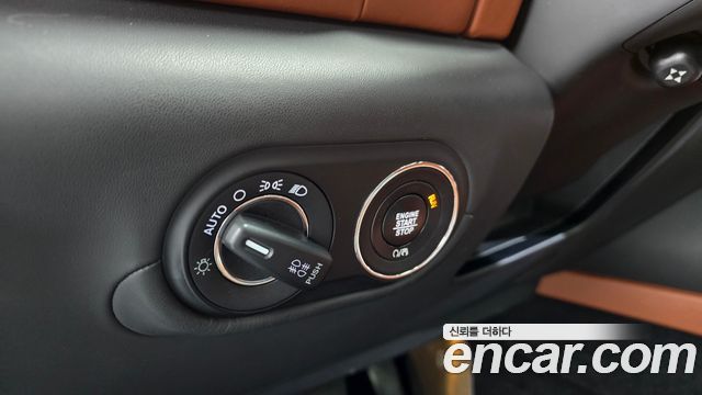 Maserati Levante 3.0 AWD GranLusso 2018 — фото 29