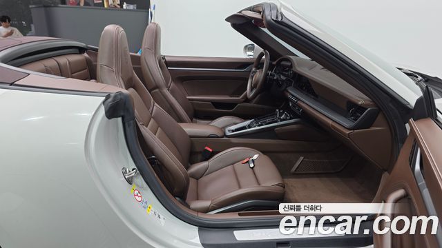 Porsche 911 (992) Carrera 4S Cabriolet 2023 — фото 11