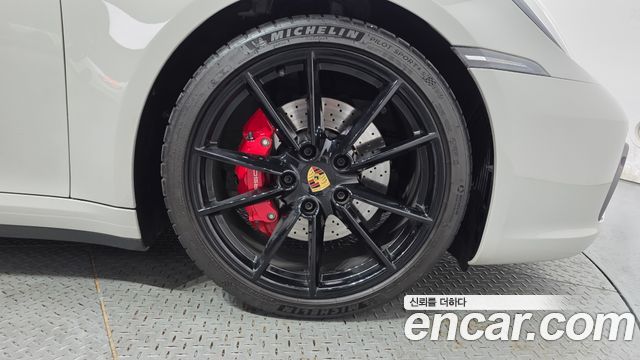 Porsche 911 (992) Carrera 4S Cabriolet 2023 — фото 21