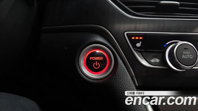 Honda Accord (X) 2.0 Hybrid Touring 2019 — фото 30