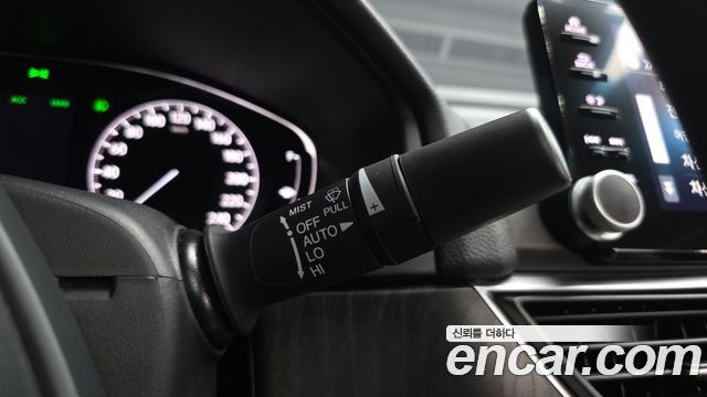 Honda Accord (X) 2.0 Hybrid Touring 2019 — фото 38