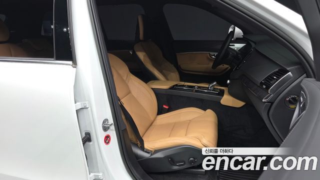 Volvo XC90 (II) B6 Ultimate Bright 2023 — фото 11