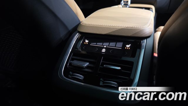 Volvo XC90 (II) B6 Ultimate Bright 2023 — фото 19