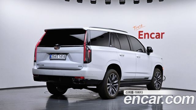 Cadillac Escalade (V) 6.2 Sports Platinum 2023 — фото 2